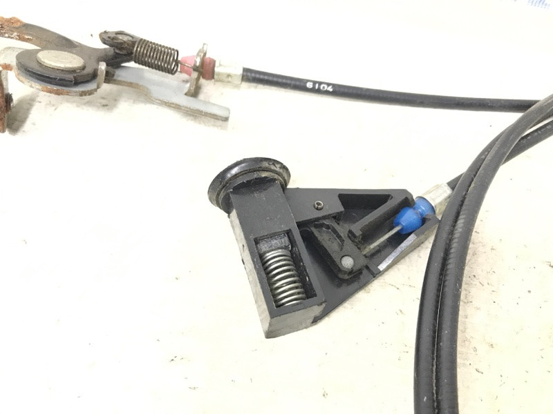 Трос лючка бака Mitsubishi Lancer 9 1.6 БЕНЗИН 4G18 2003 (б/у) Київ - зображення 2