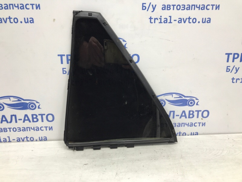 Стекло двери задней правой (форточка) Toyota Avensis T25 1.8 БЕНЗИН 1ZZFE 2002 (б/у) Киев - изображение 3
