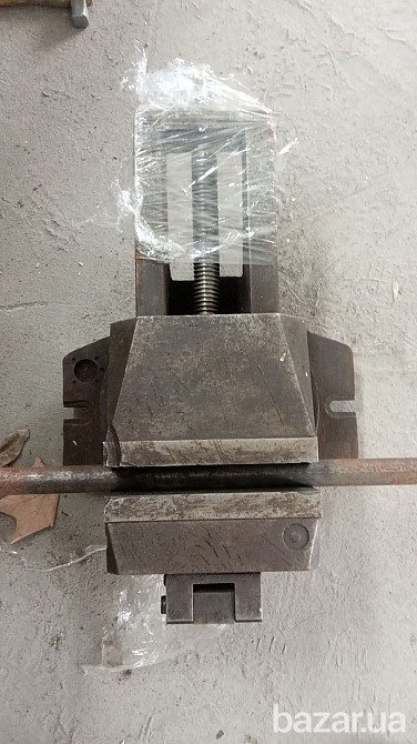 Тиски станочные поворотные 250 мм. 4500грн Харьков - изображение 3