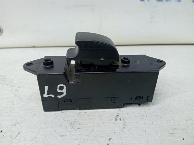 Кнопка стеклоподъемника Mitsubishi Lancer 9 1.6 БЕНЗИН 4G18 2003 (б/у) Київ - зображення 1