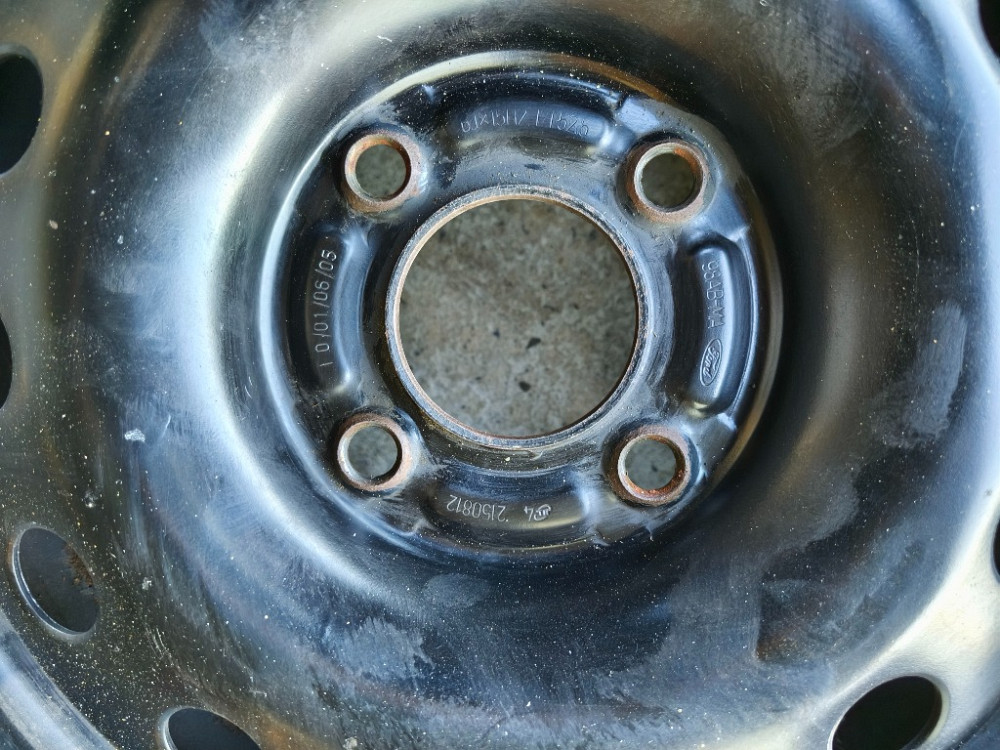 Диск с шиной 195/60 R15 Nexen Winguard Snow G WH2 Ford Fusion комплект Ковель - изображение 4