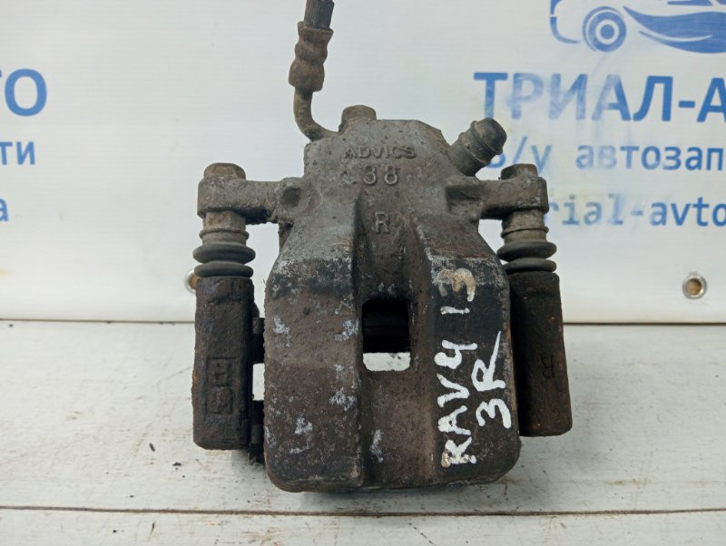 Суппорт задний правый Toyota RAV 4 A40 2.2 DIESEL 2ADFTV 2012 (б/у) Киев - изображение 1