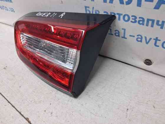 Фонарь задний внутренний правый Jeep Cherokee KL 3.2 БЕНЗИН EHK 2013 (б/у) Киев