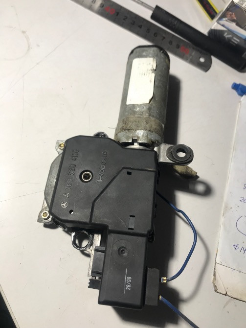 Бу моторчик люка Mercedes A class W168, A1688204110, 0390201665 Кропивницкий - изображение 1