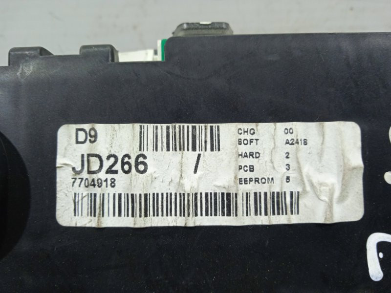 Приборная панель Nissan Qashqai J10 2.0 БЕНЗИН MR20DE 2006 (б/у) Киев - изображение 2