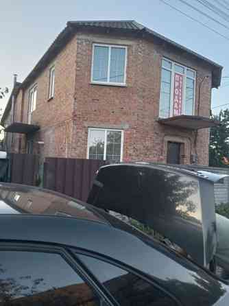 Двоповерховий будинок в Деснянському районі Київ