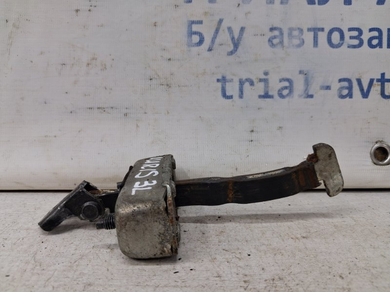 Ограничитель двери задний левый Toyota Auris 2006-2012 6863002121 (Арт. 64459) Киев - изображение 1