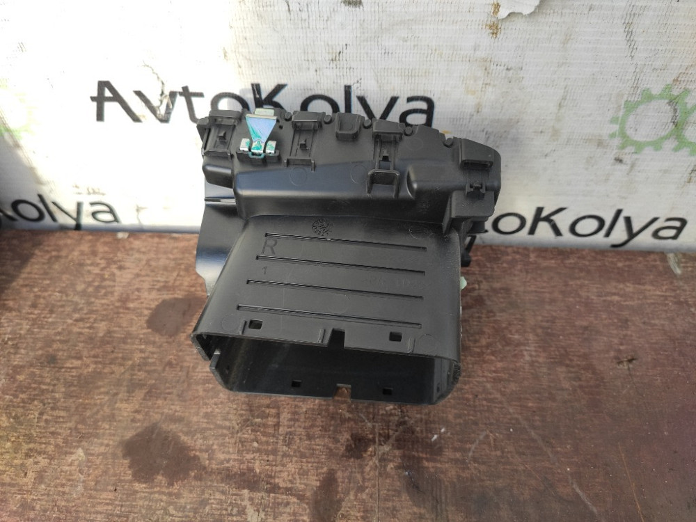 Дефлектор воздушный центральный Renault Trafic III 2014-2021 Ковель - зображення 2