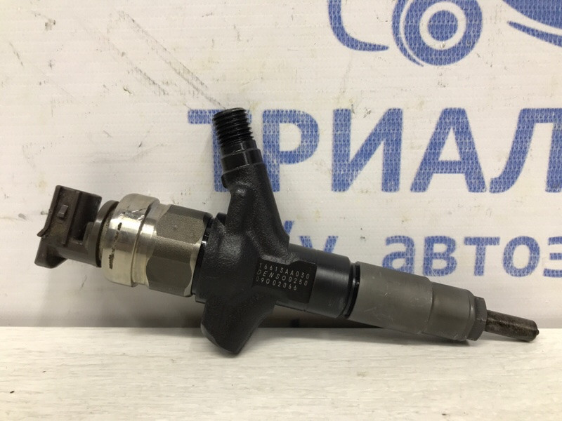 Форсунка топливная Subaru Forester SJ 2.0 DIESEL EE20Z 2012 (б/у) Киев - изображение 1