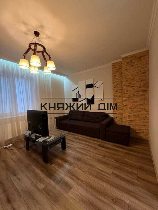 Оренда 2-к.кв. в таунхаусі, закрита територія, стоянка біля парку Партизанської слави Киев - изображение 1