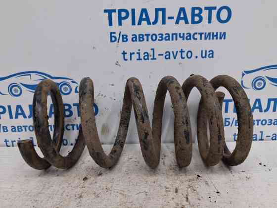 Пружина задняя Mitsubishi Pajero Wagon 3 3.2 ДИЗЕЛЬ 4M41 1999 (б/у) Київ