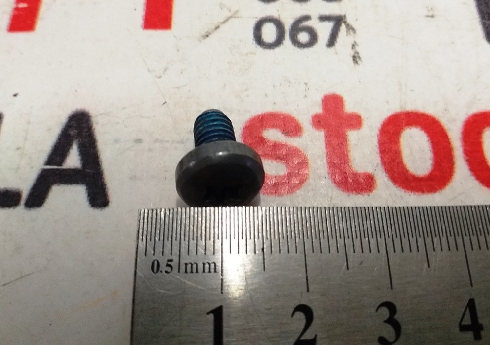 Болт FASTENER SCREW TORX30 M6-1.00X10MM Tesla model X 1006772-00-A Киев - изображение 2