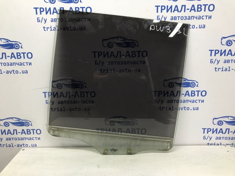Стекло двери заднее левое Mitsubishi Pajero Wagon 3 3.2 ДИЗЕЛЬ 4M41 1999 (б/у) Киев - изображение 1
