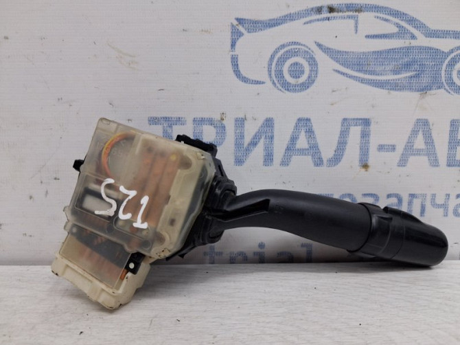 Переключатель подрулевой левый(поворотники) Toyota Avensis T25 1.8 БЕНЗИН 1ZZFE 2002 (б/у) Киев - изображение 3