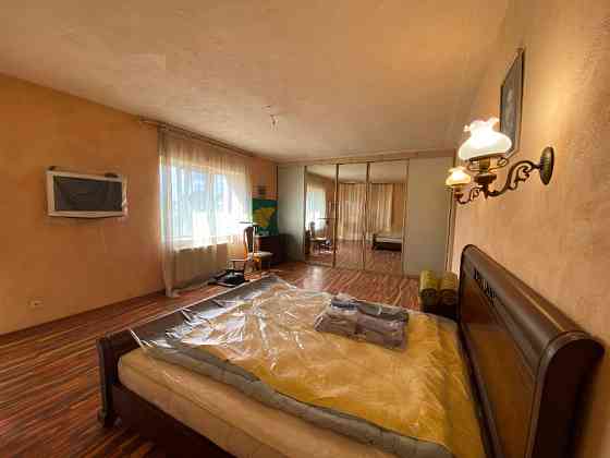 Продаж будинок 308м2 у Гатному біля метро Теремки, 10 хвилин пішки Киев