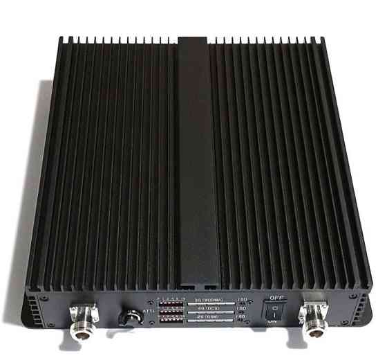 Усилитель мобильного интернета и связи трехдиапазонный WLC3075-GDW 900/1800/2100 МГц, 1600-2000 кв.  Днепр