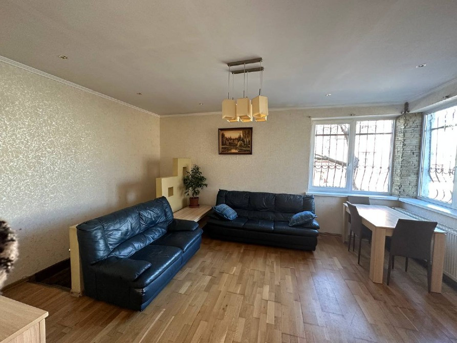 Оренда 2-ох рівневої квартири Сільмаш Сулими Городоцька Львів - зображення 1