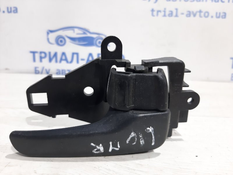 Ручка двери внутреняя передняя правая Mitsubishi Lancer 10 1.5 БЕНЗИН 4A91 2007 (б/у) Киев - изображение 1