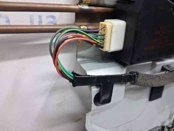 Люк в сборе Mitsubishi Outlander CU 2.4 БЕНЗИН 4G69 2003 (б/у) Киев