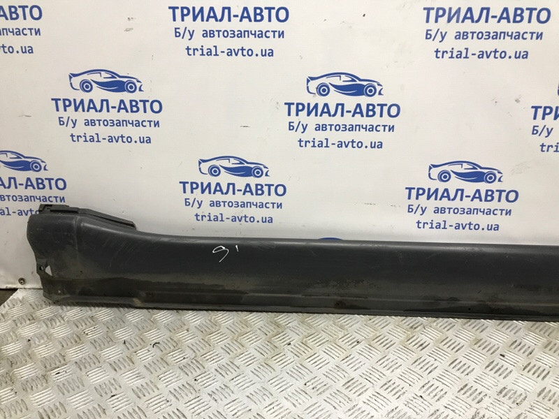 Накладка порога внешняя левая Mitsubishi Pajero Wagon 4 3.2 ДИЗЕЛЬ 4M41 2006 (б/у) Київ - зображення 2