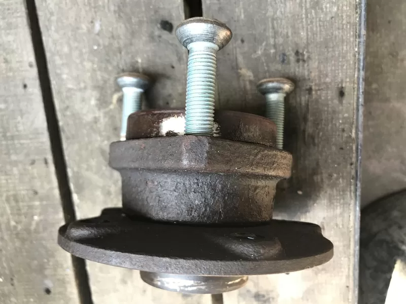 Бу ступица переднего колеса Skoda Octavia A5 , 1K0498621 Кропивницький - зображення 1