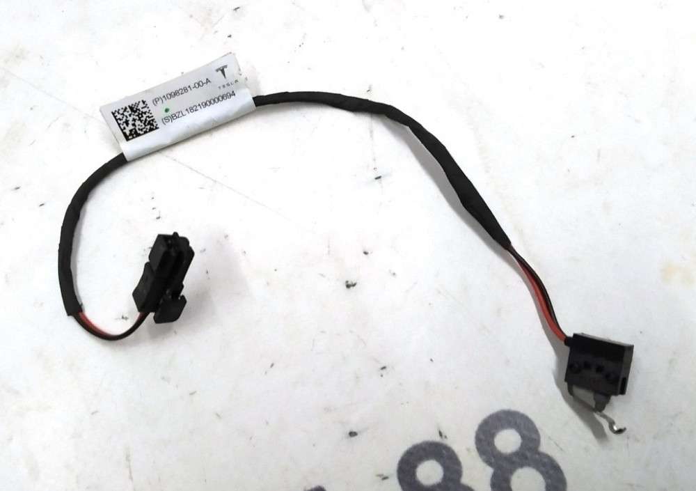 1Датчик положения спинки 2-го ряда сидений 60/40 Tesla model X 1098281-00-A Київ - зображення 2