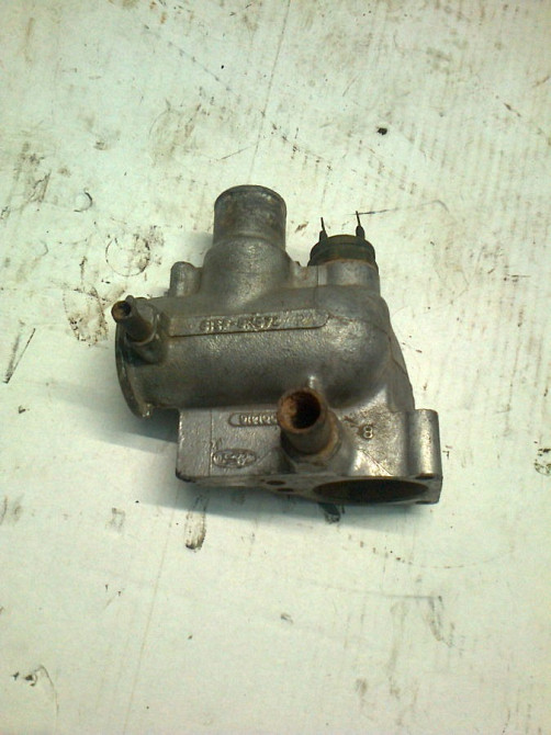 Корпус термостату Ford 81sf-8k572-RА оригінал Винница - изображение 2