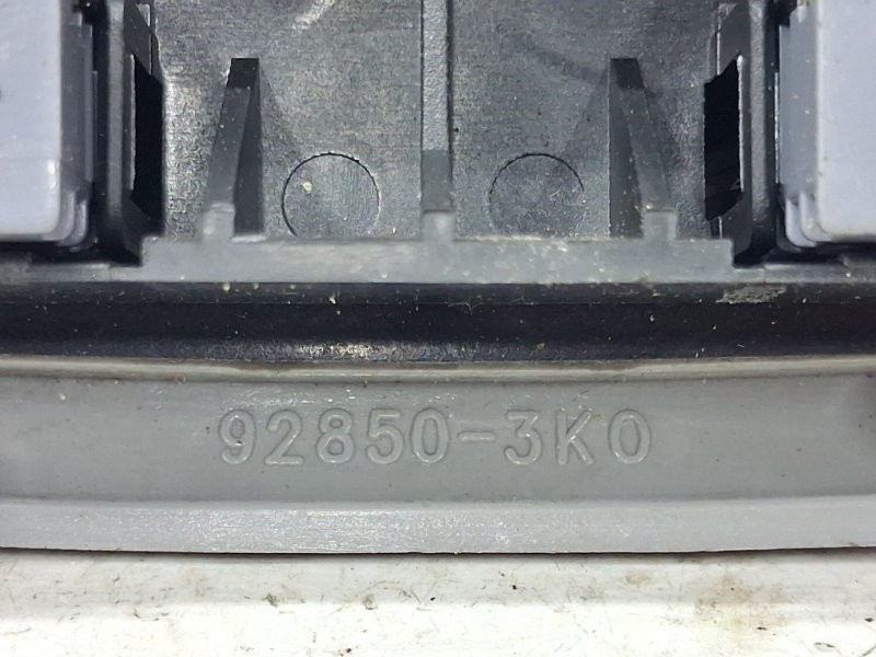 Плафон задний Hyundai Sonata NF 2.4 БЕНЗИН G4KC 2004 (б/у) Київ - зображення 3