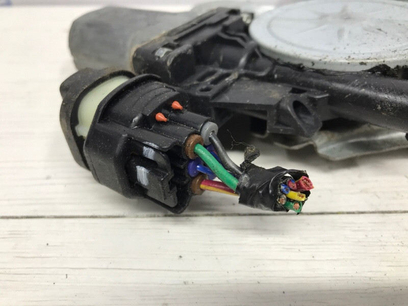 Стеклоподъемник задний левый Mitsubishi L200 KB 2.5 ДИЗЕЛЬ 4D56U 2006 (б/у) Київ - зображення 3