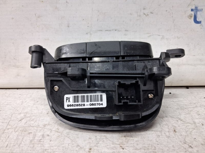 Кнопки руля Chevrolet Captiva C100 2.4 БЕНЗИН Z24SED 2006 (б/у) Киев - изображение 2