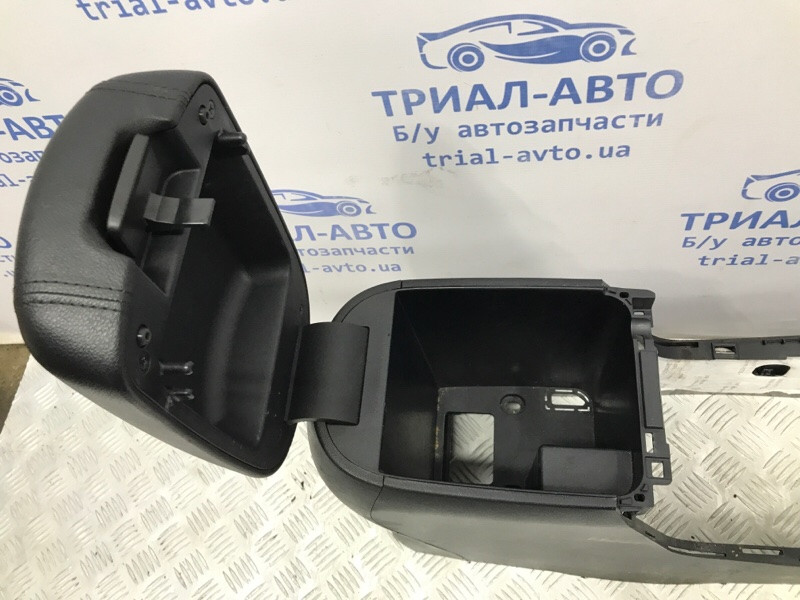 Подлокотник Kia Sportage SL 2.0 DIESEL D4HA 2010 (б/у) Київ - зображення 3