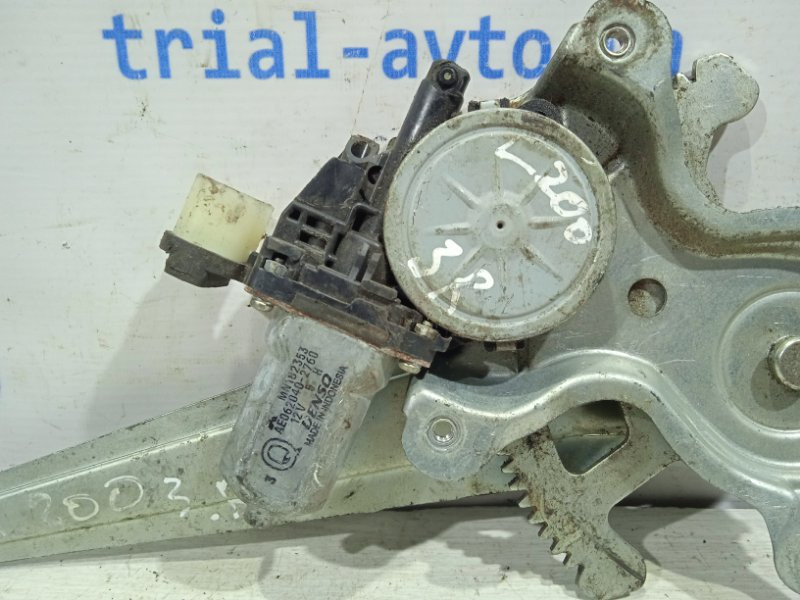 Стеклоподъемник задний правый Mitsubishi L200 KB 2.5 ДИЗЕЛЬ 4D56U 2006 (б/у) Киев - изображение 2