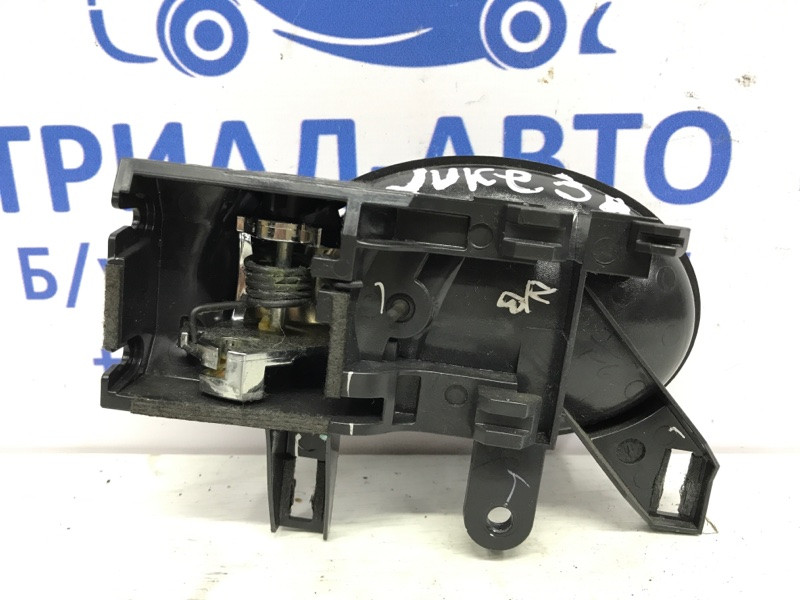 Ручка двери внутренняя правая Nissan Juke F15 1.6 TURBO MR16DDT 2010 (б/у) Киев - изображение 2