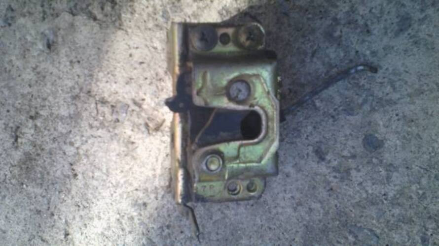 Замок задней правой двери GM90159255 Опель Кадетт оригинал Винница - изображение 1