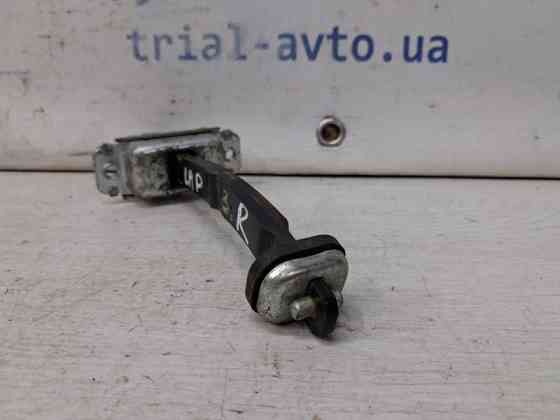 Ограничитель двери задний правый Chevrolet Captiva C140 2.2 DIESEL Z22D1 2006 (б/у) Київ