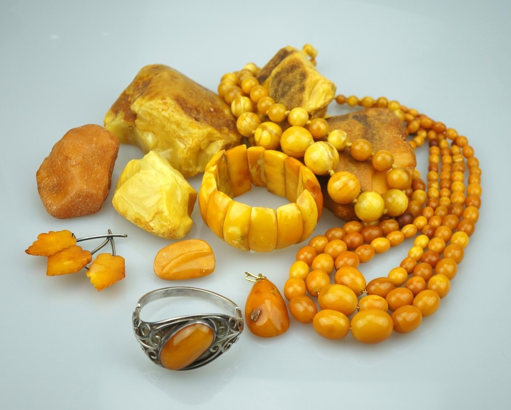 Куплю вироби з бурштину Київ - зображення 1