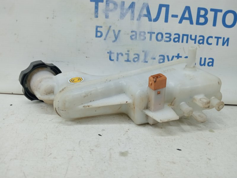 Бачок главного тормозного цилиндра Kia Ceed JD 1.6 DIESEL D4FB 2012 (б/у) Киев - изображение 3