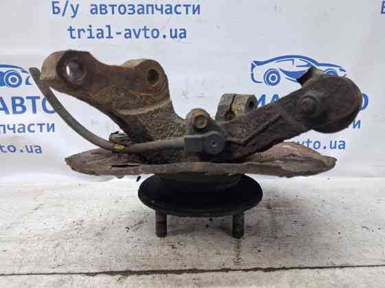 Кулак поворотный левый со ступицей Mitsubishi Lancer 9 1.6 БЕНЗИН 4G18 2003 (б/у) Киев