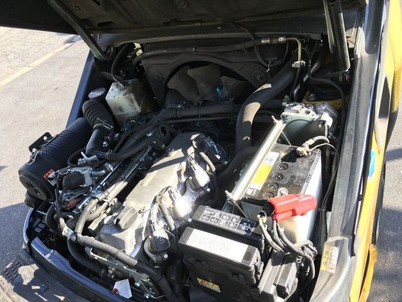 Газ-бензиновий навантажувач Komatsu, компакт з кабіною та позиціонером для кожної вили. Модель: FG20 Івано-Франківськ - зображення 4