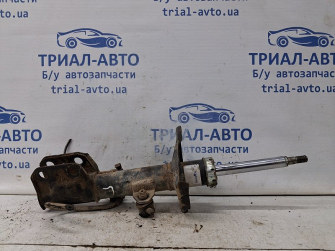 Амортизатор передний левый Toyota Avensis T25 1.8 БЕНЗИН 1ZZFE 2002 (б/у) Київ - зображення 1