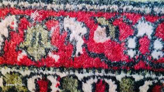 Продам ковер 2.3 м на 1.4 м,пр.Молдова,б.у Киев