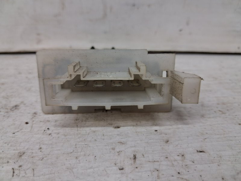 Резистор печки Volkswagen Caddy 2K 1.9 DIESEL BJB 2003 (б/у) Киев - изображение 3