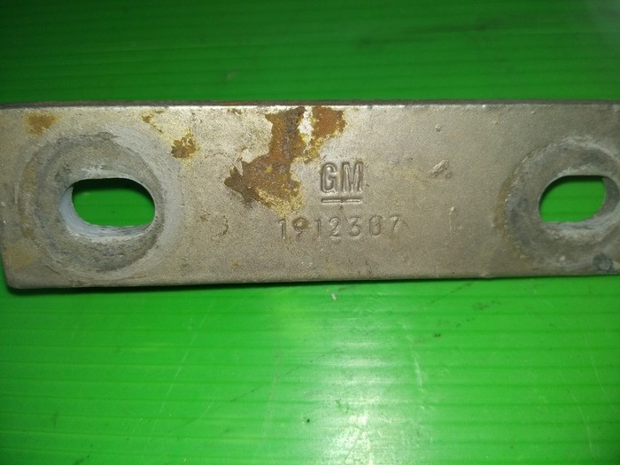 Петля кронштейн навіс капоту лівий 90224093, правий 90224094 Опель Омега А оригінал Вінниця - зображення 3