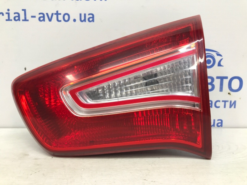 Фонарь задний внутренний правый Kia Sportage SL 1.7 DIESEL D4FD 2010 (б/у) Київ - зображення 1