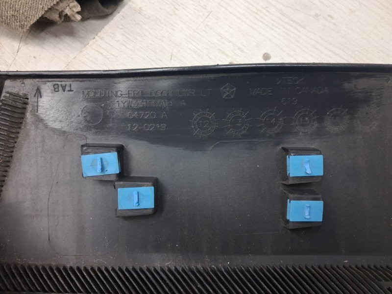 Накладка двери Jeep Cherokee KL 2.4 БЕНЗИН ED6 2013 перед. лев. (б/у) Київ - зображення 5