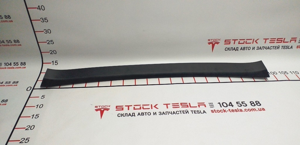 Накладка крышки багажника верхняя Tesla model S, model S REST 1009236-00-H Київ - зображення 1