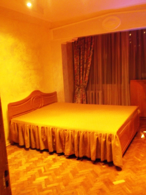 Простора двокімнатна квартира .Бульвар Давидова 13А (Русанівка) № 1158778 Киев - изображение 1