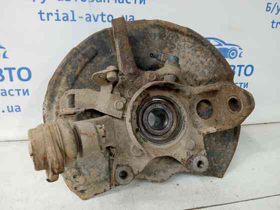 Кулак поворотный левый со ступицей Mitsubishi Pajero Wagon 4 3.2 ДИЗЕЛЬ 4M41 2006 (б/у) Киев