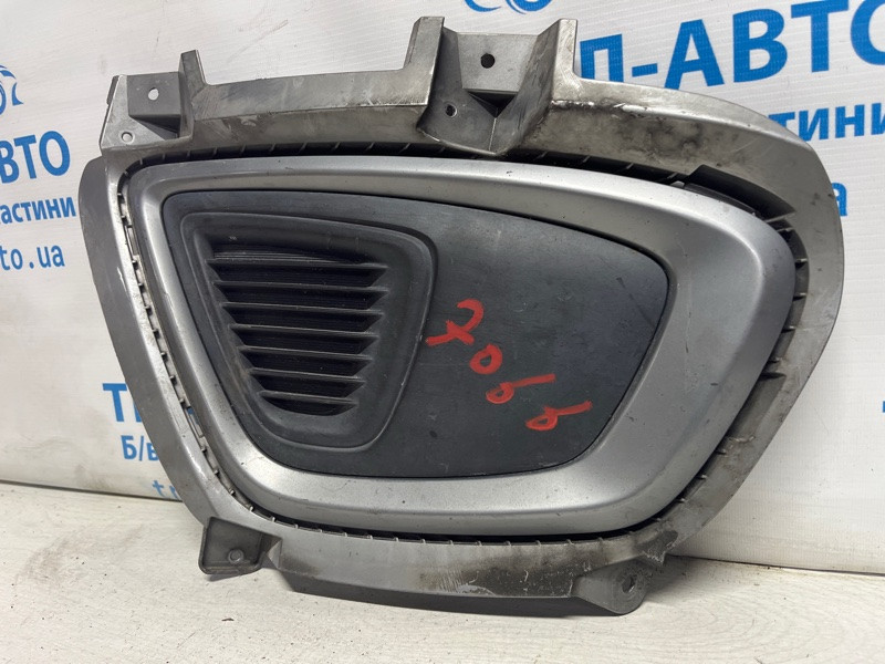 Решетка противотуманки правая Kia Sorento UM 2.4 БЕНЗИН G4KJ 2014 (б/у) Киев - изображение 3