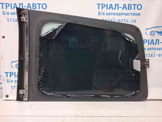 Стекло в кузов заднее правое Mitsubishi Pajero Wagon 3 3.2 ДИЗЕЛЬ 4M41 1999 (б/у) Киев